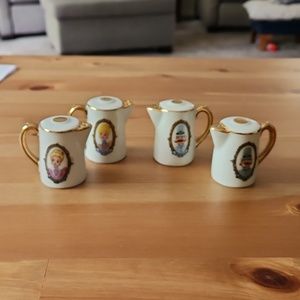 Vintage Dianey Disneyland Salt And Pepper Shakers 2.25" Tall set of 4